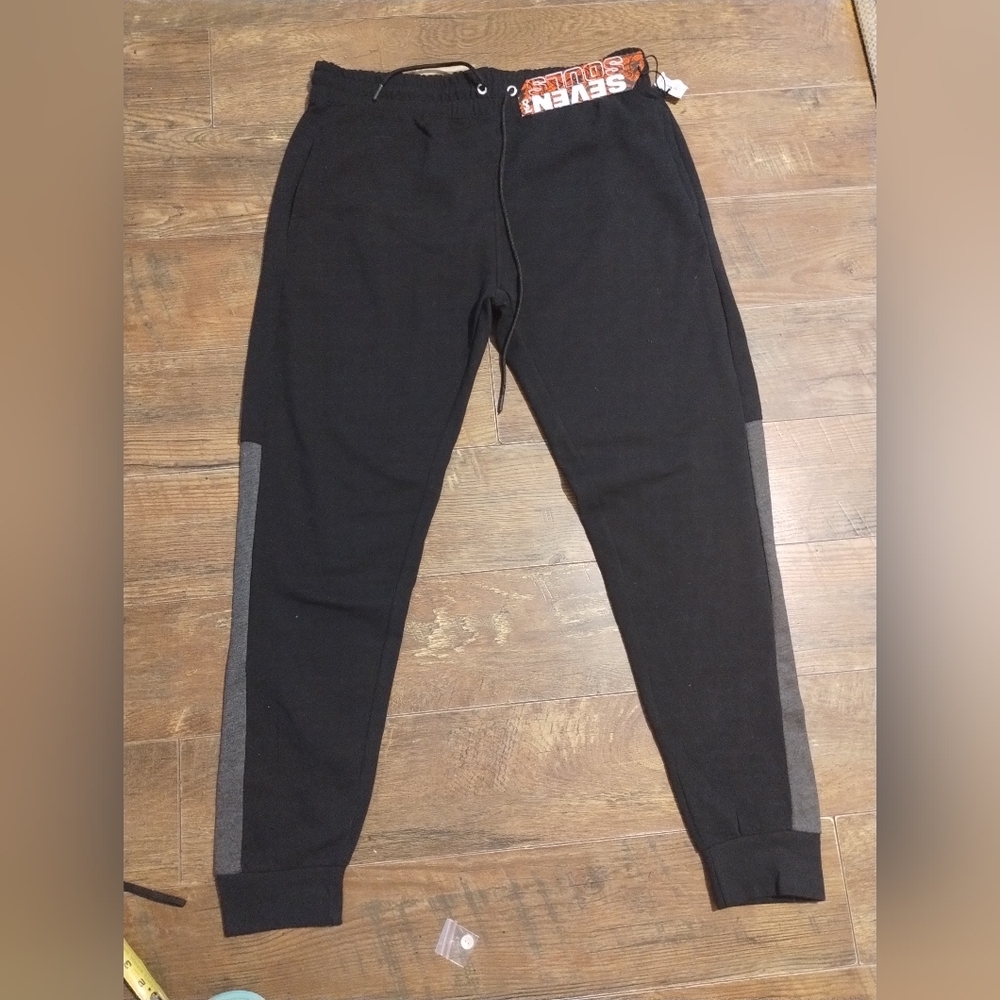 Seven Souls men's joggers NWT